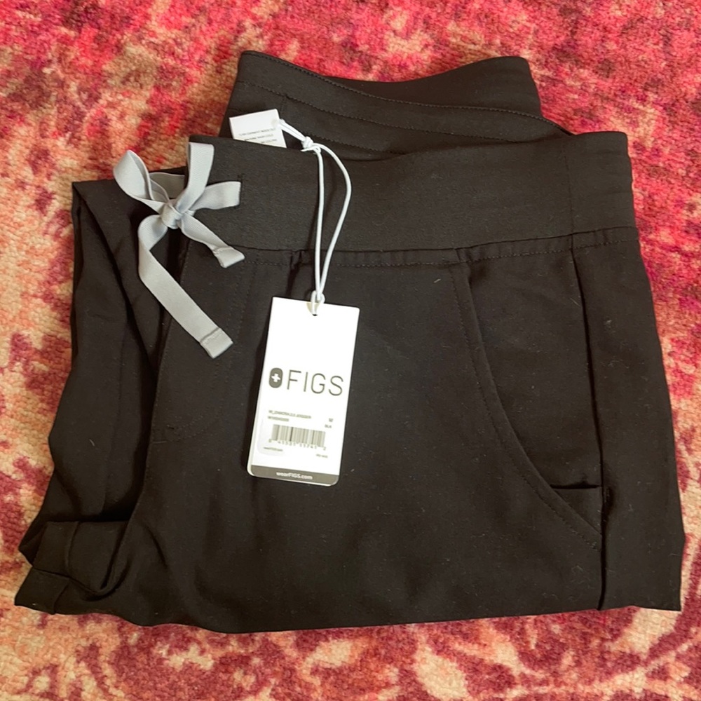 NWT FIGS size M black Zamora jogger